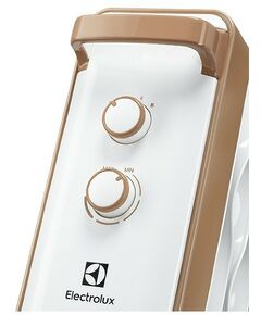 Масляные радиаторы: Масляный радиатор Electrolux Wave EOH/M-9209 мощность обогрева 2000 Вт, число секций: 9, термостат, колеса для перемещения, цвет белый фотографии