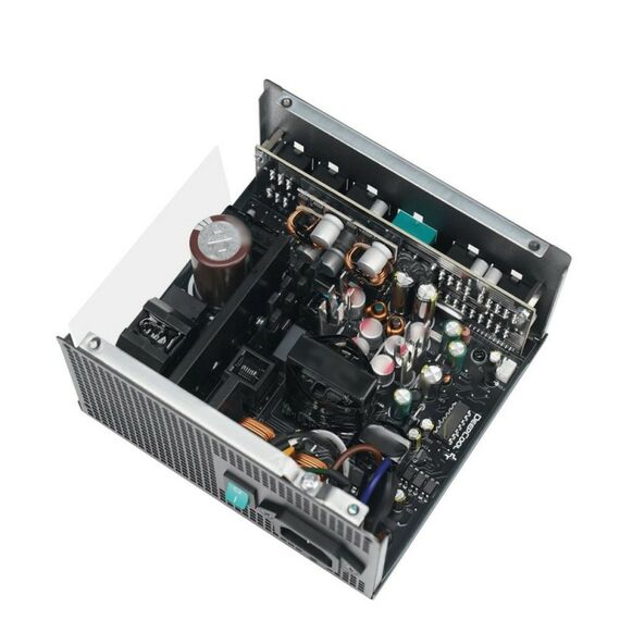 Блок питания Deepcool PN650M [R-PN650M-FC0B-EU] фотографии