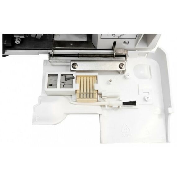 Швейные машинки: Швейная машина Jaguar A-350 3, 4-ниточный шов, ролевой шов, дифференциальная подача, скорость 1300 стежков/мин фотографии