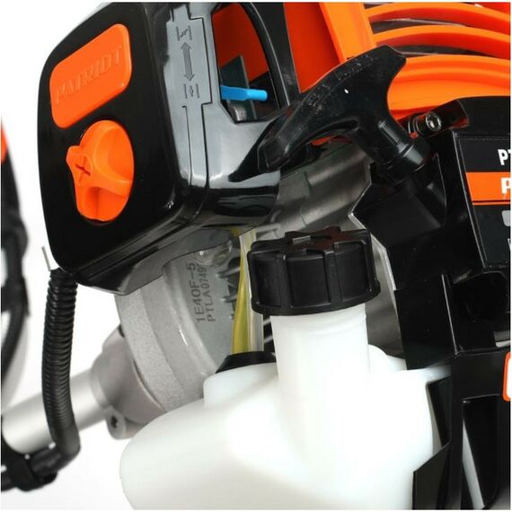 Триммеры: Бензотриммер Patriot PT 553 3.0 л.с/2.2кВт, 52 см3, нож/леска 2.4мм, неразборная штанга [250108444] фотографии