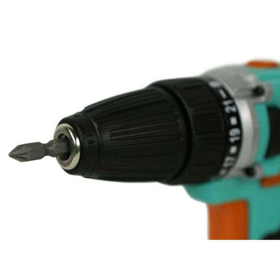 Дрели и шуруповерты: Дрель-шуруповерт аккумуляторная Sturm! CD3618 18 В, 2.0 Ач, 30 Нм фотографии