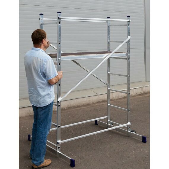 Стремянки и лестницы: Алюминиевая вышка-тура СИБИН 38840-3 3 метра фотографии