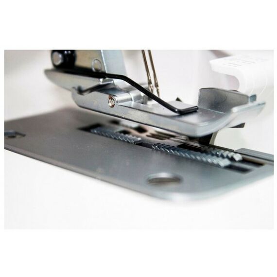 Швейные машинки: Оверлок Janome HQ 090D фотографии