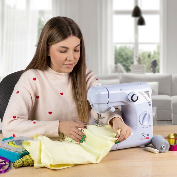 Швейные машинки: Швейная машина VLK Napoli 2400 белый [80080] фотографии