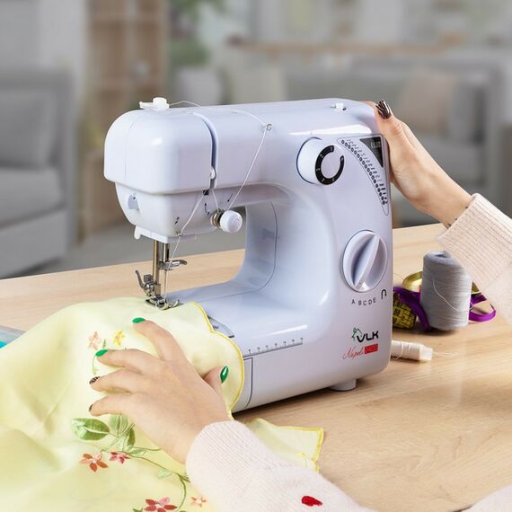Швейные машинки: Швейная машина VLK Napoli 2400 белый [80080] фотографии