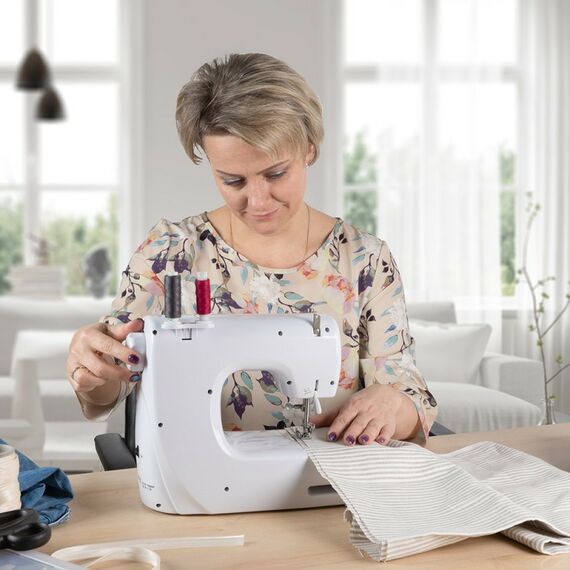 Швейные машинки: Швейная машина VLK Napoli 2500 белый [80155] фотографии