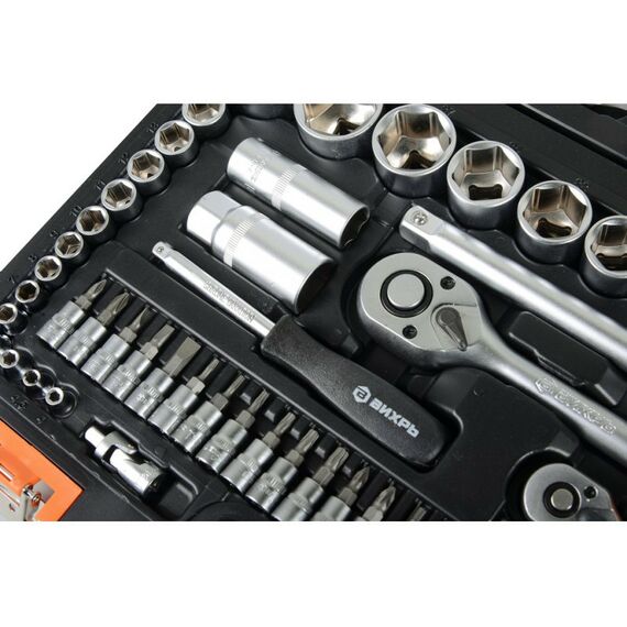 Наборы инструментов и ключи: Набор инструментов Вихрь АВТО 82 предмета 1/2", 1/4", CrV, в кейсе [73/6/7/6] фотографии