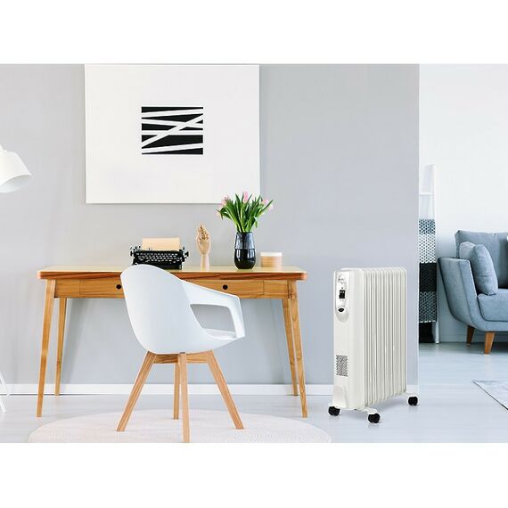 Масляные радиаторы: Масляный радиатор Ballu Comfort BOH/CM-11WDN 2200 мощность обогрева 2200 Вт, число секций: 11, термостат, колеса для перемещения, цвет белый фотографии