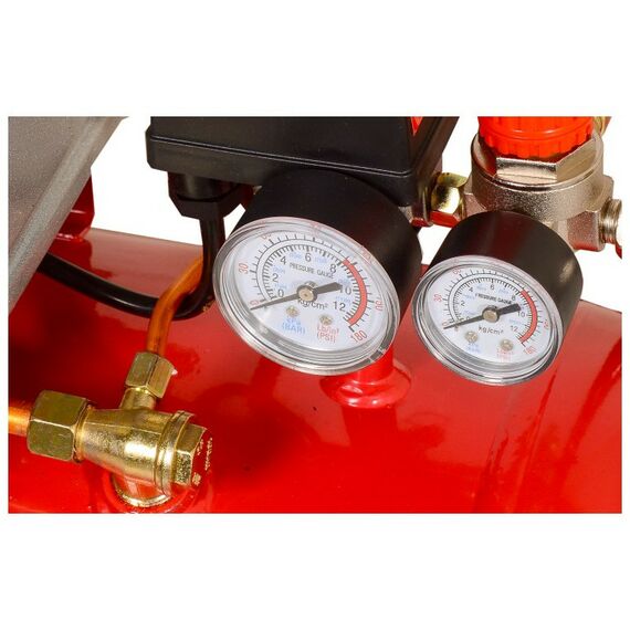 Компрессоры: Компрессор РЕСАНТА КП-50/300М 300 л/мин, 50 л, 8 Бар, 2000 Вт фотографии